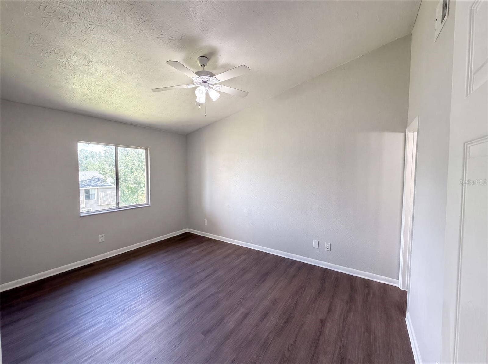5213 VIA HACIENDA CIRCLE, #307, Orlando, FL 32839 5213 VIA HACIENDA CIRCLE, #307, Orlando, FL 32839