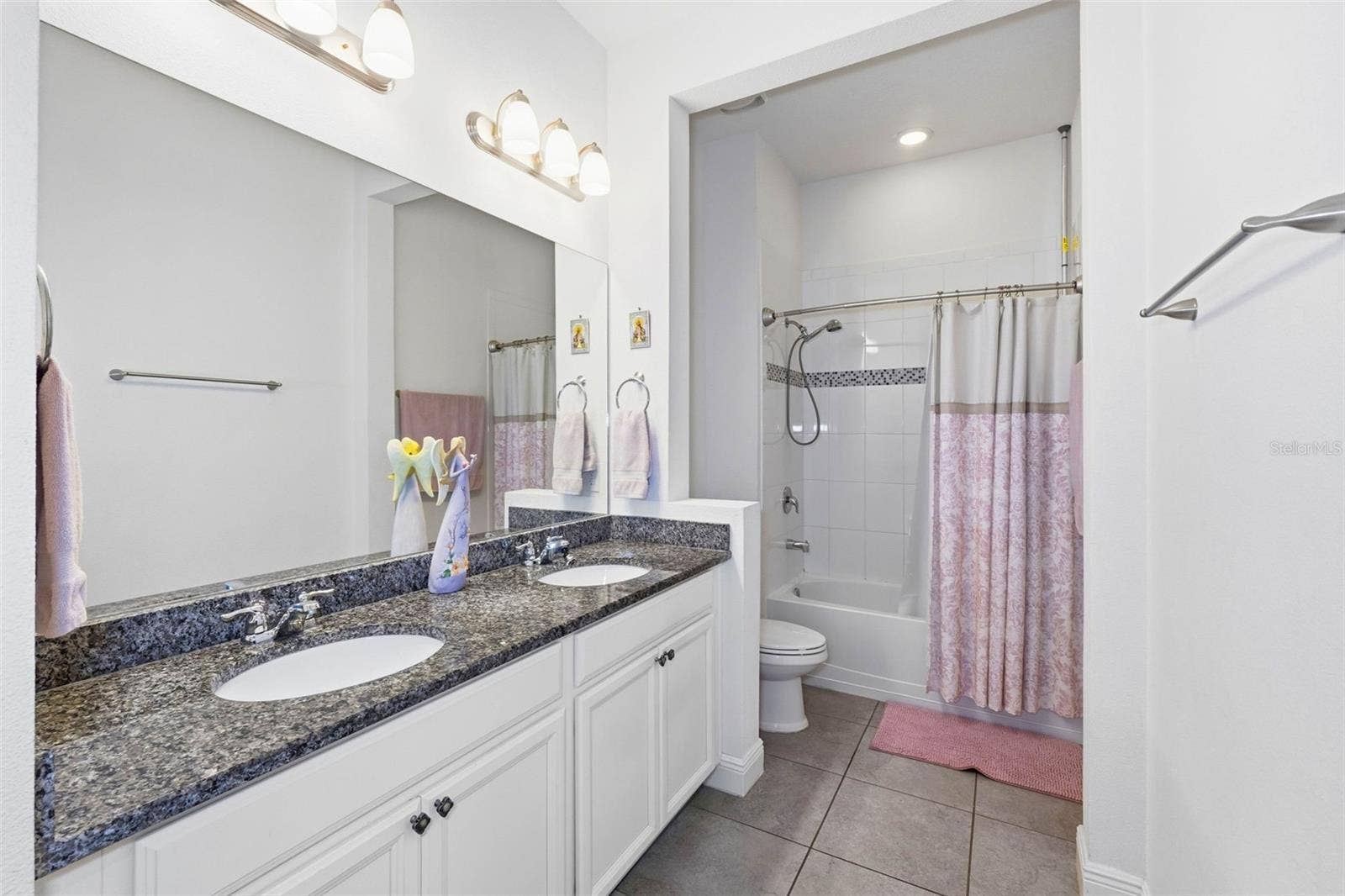 7945 CHILTON DRIVE, Orlando, FL 32836 7945 CHILTON DRIVE, Orlando, FL 32836