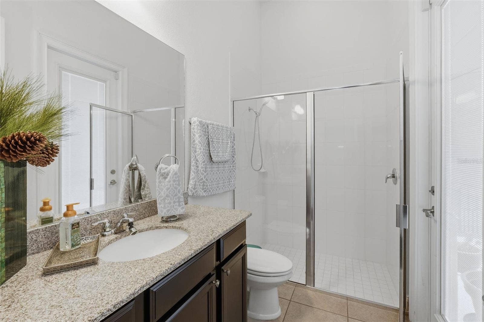 7945 CHILTON DRIVE, Orlando, FL 32836 7945 CHILTON DRIVE, Orlando, FL 32836