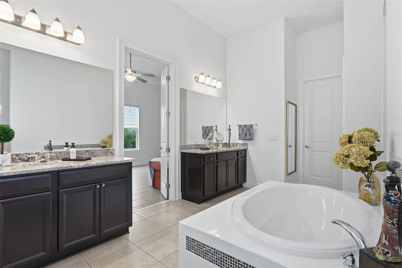 7945 CHILTON DRIVE, Orlando, FL 32836 7945 CHILTON DRIVE, Orlando, FL 32836