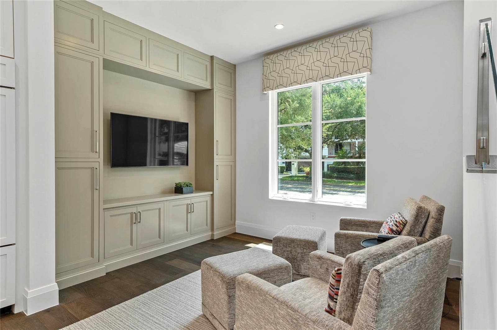 125 S INTERLACHEN AVENUE, #1, Winter Park, FL 32789