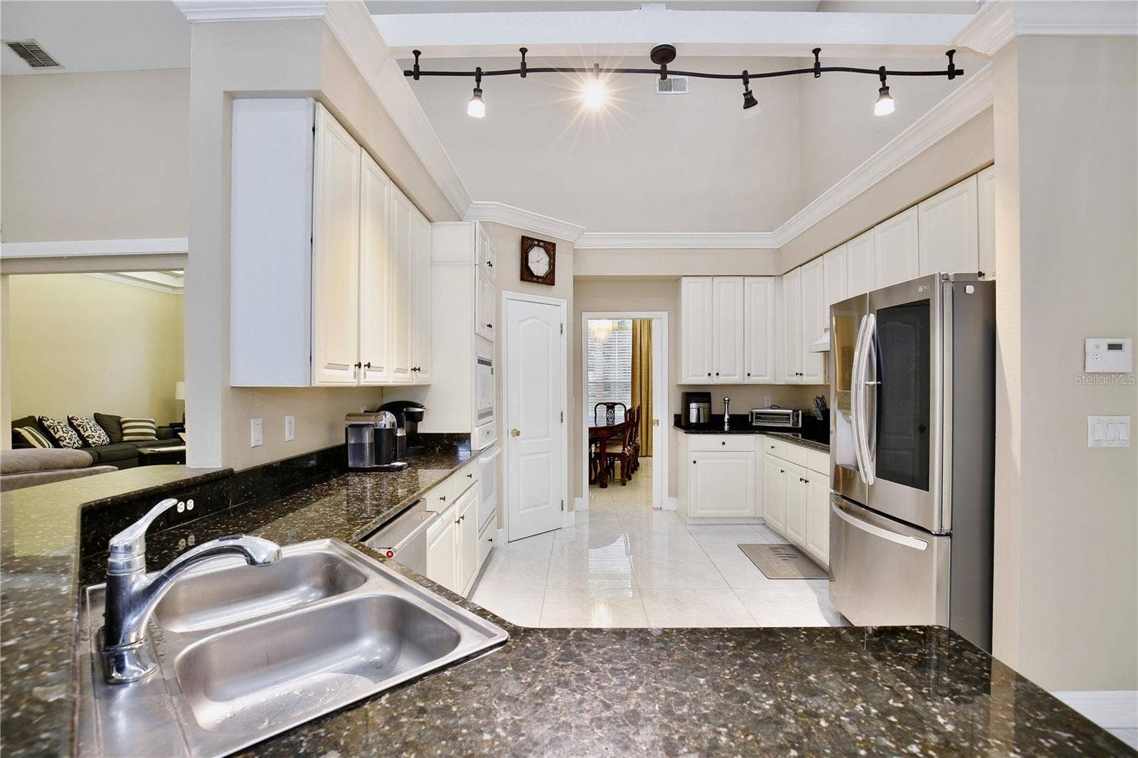 9374 WICKHAM WAY, Orlando, FL 32836