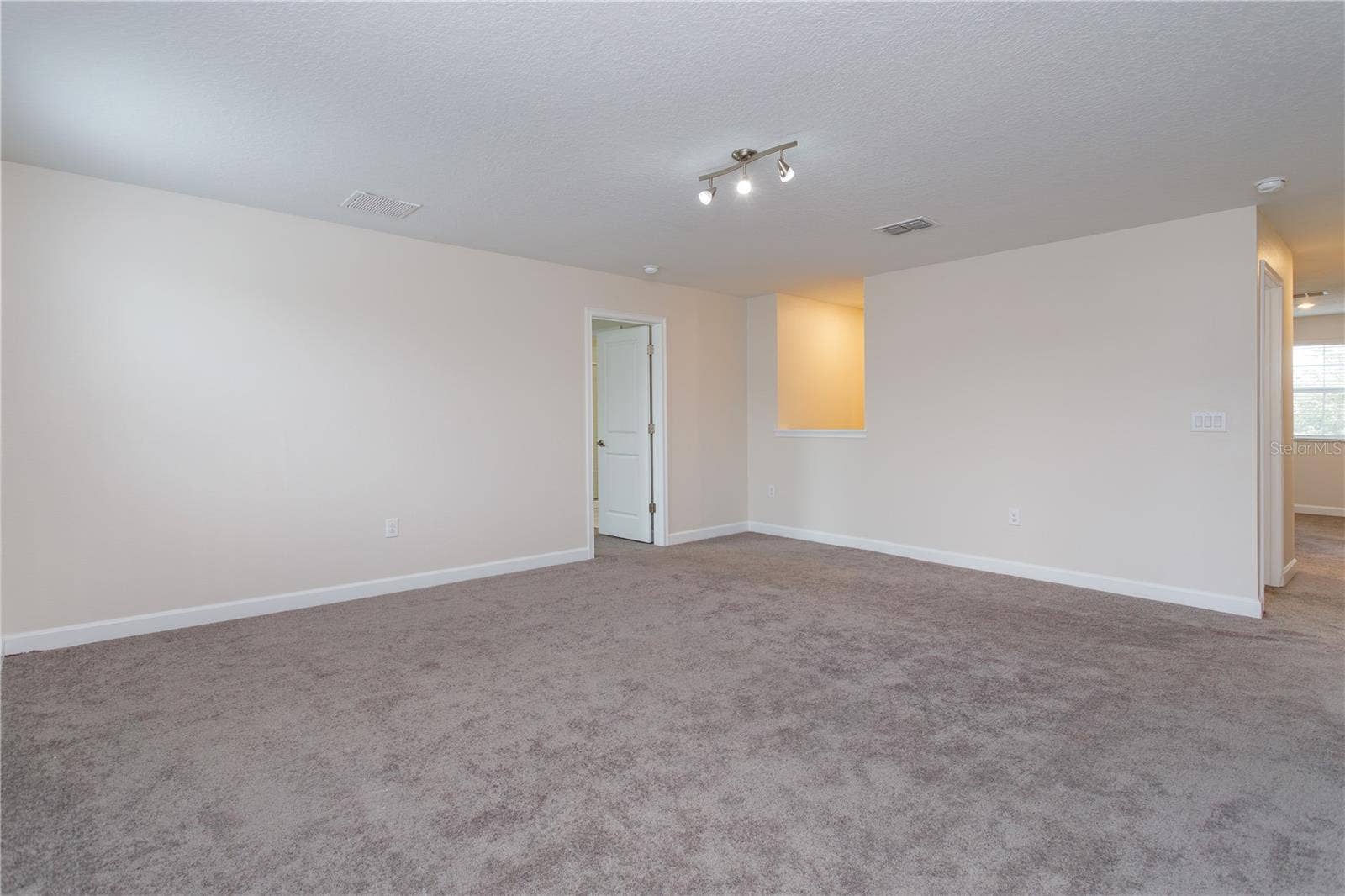 1673 MOON VALLEY DRIVE, Davenport, FL 33896 1673 MOON VALLEY DRIVE, Davenport, FL 33896