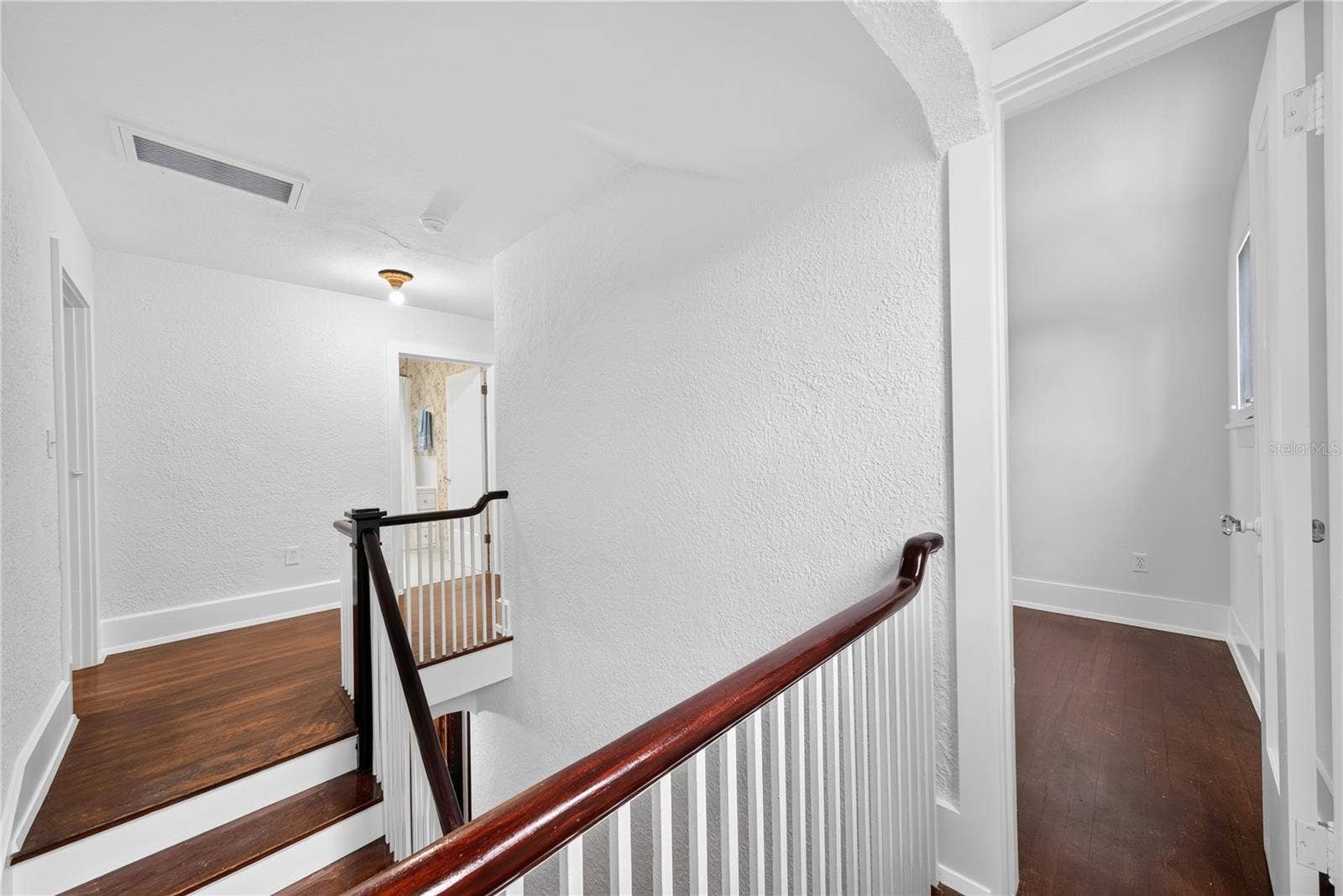 1216 GOLDEN LANE, Orlando, FL 32804 1216 GOLDEN LANE, Orlando, FL 32804