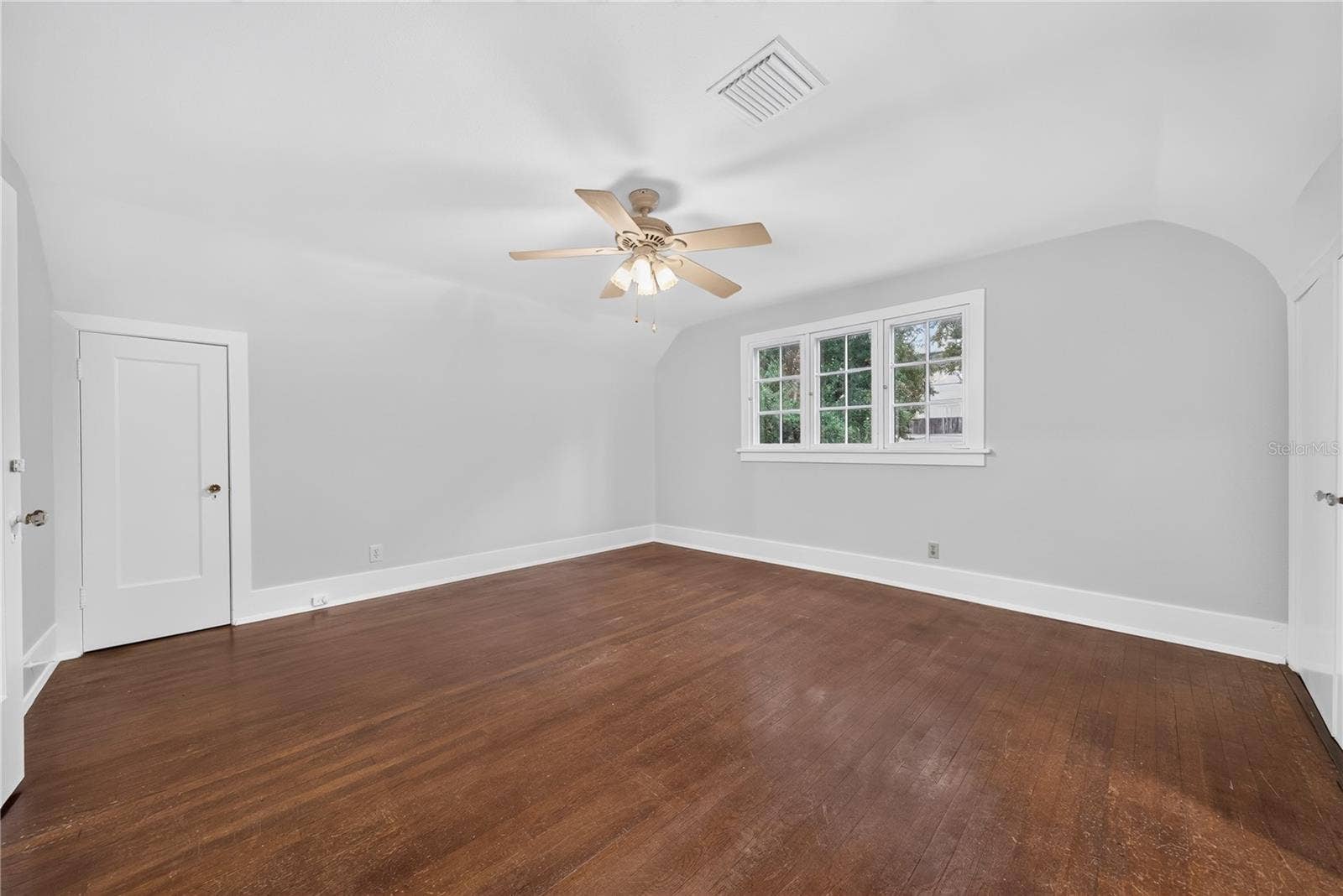 1216 GOLDEN LANE, Orlando, FL 32804 1216 GOLDEN LANE, Orlando, FL 32804