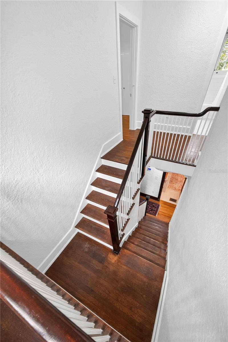 1216 GOLDEN LANE, Orlando, FL 32804 Beautiful details!