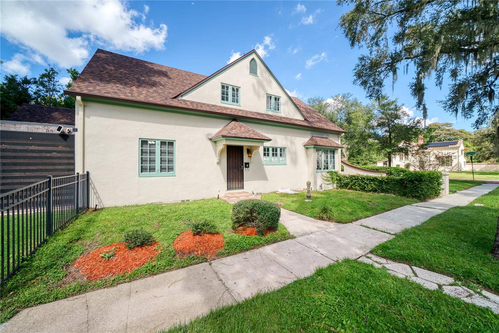 1216 GOLDEN LANE, Orlando, FL 32804 1216 GOLDEN LANE, Orlando, FL 32804
