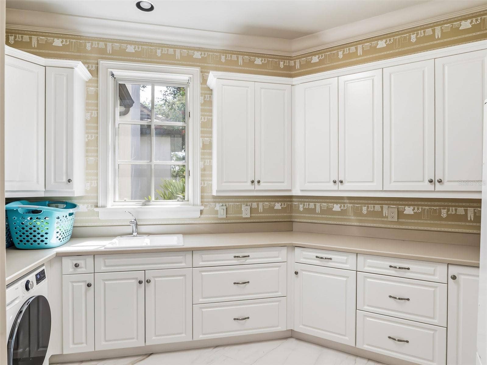 9921 LAKE LOUISE DRIVE, Windermere, FL 34786 9921 LAKE LOUISE DRIVE, Windermere, FL 34786