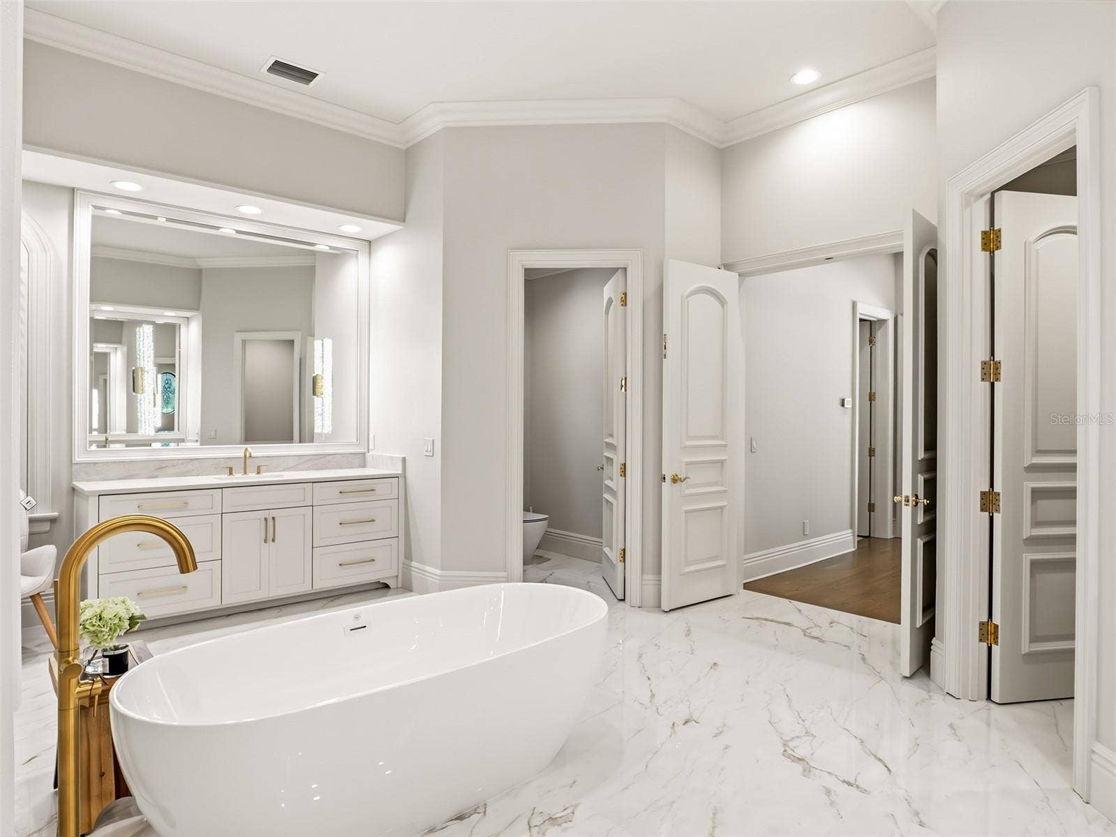 9921 LAKE LOUISE DRIVE, Windermere, FL 34786 9921 LAKE LOUISE DRIVE, Windermere, FL 34786