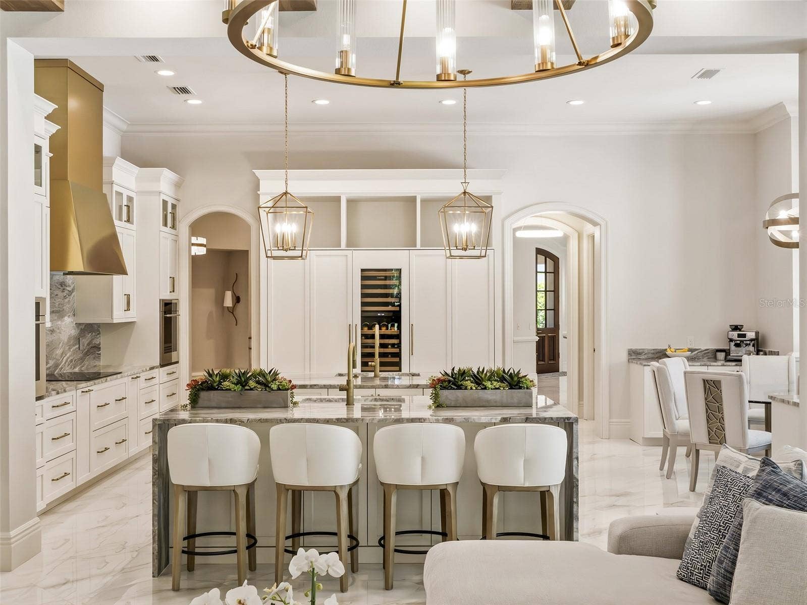 9921 LAKE LOUISE DRIVE, Windermere, FL 34786 9921 LAKE LOUISE DRIVE, Windermere, FL 34786