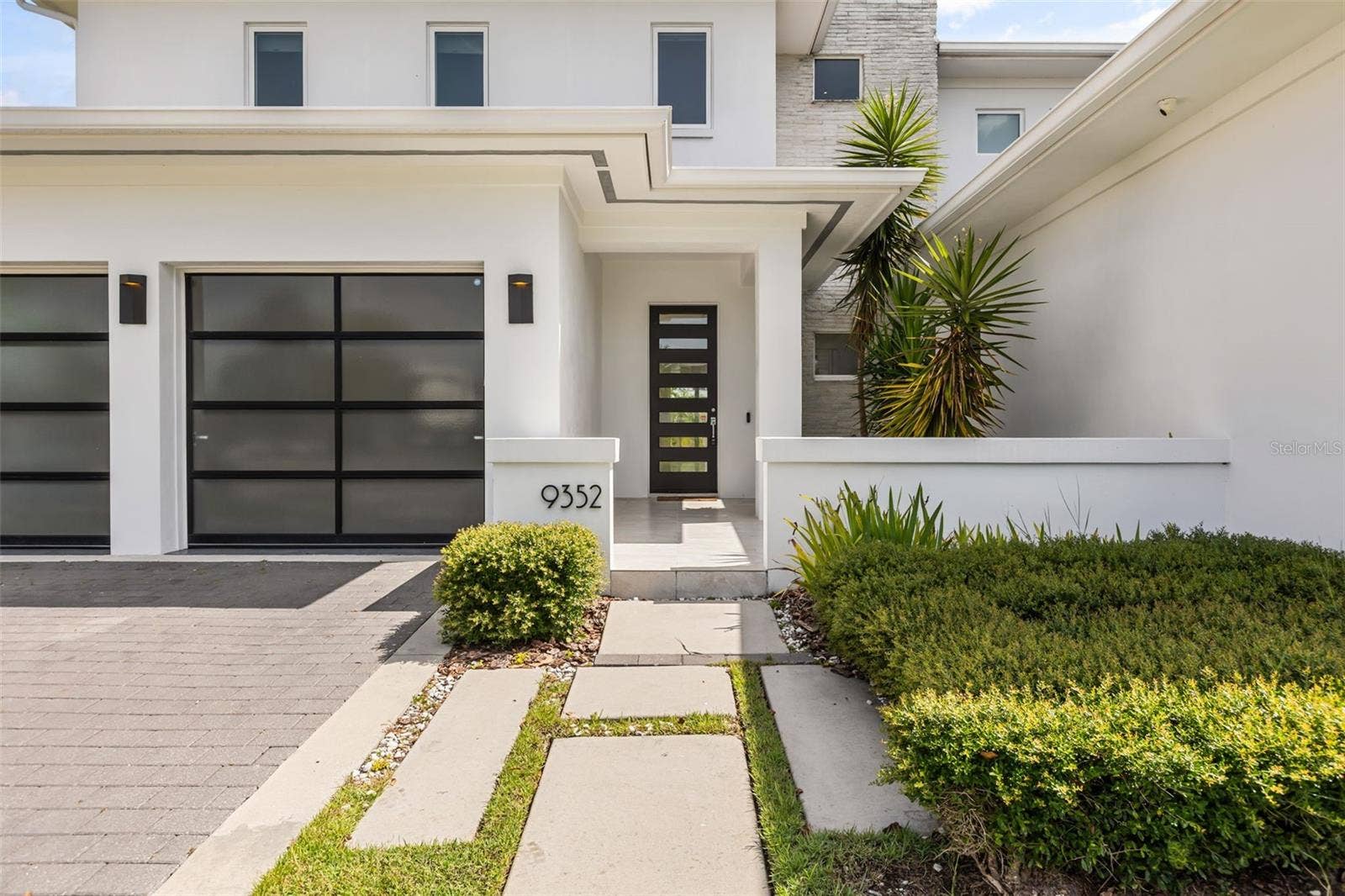 9352 BORDET COURT, Orlando, FL 32827 9352 BORDET COURT, Orlando, FL 32827