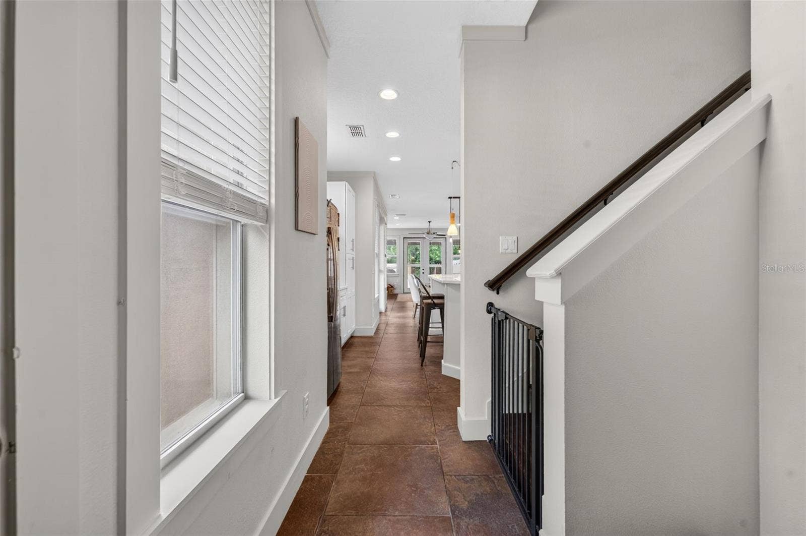 1071 ARAGON AVENUE, Winter Park, FL 32789 Entry Hall