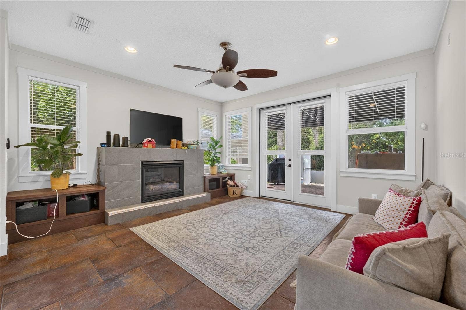1071 ARAGON AVENUE, Winter Park, FL 32789 1071 ARAGON AVENUE, Winter Park, FL 32789