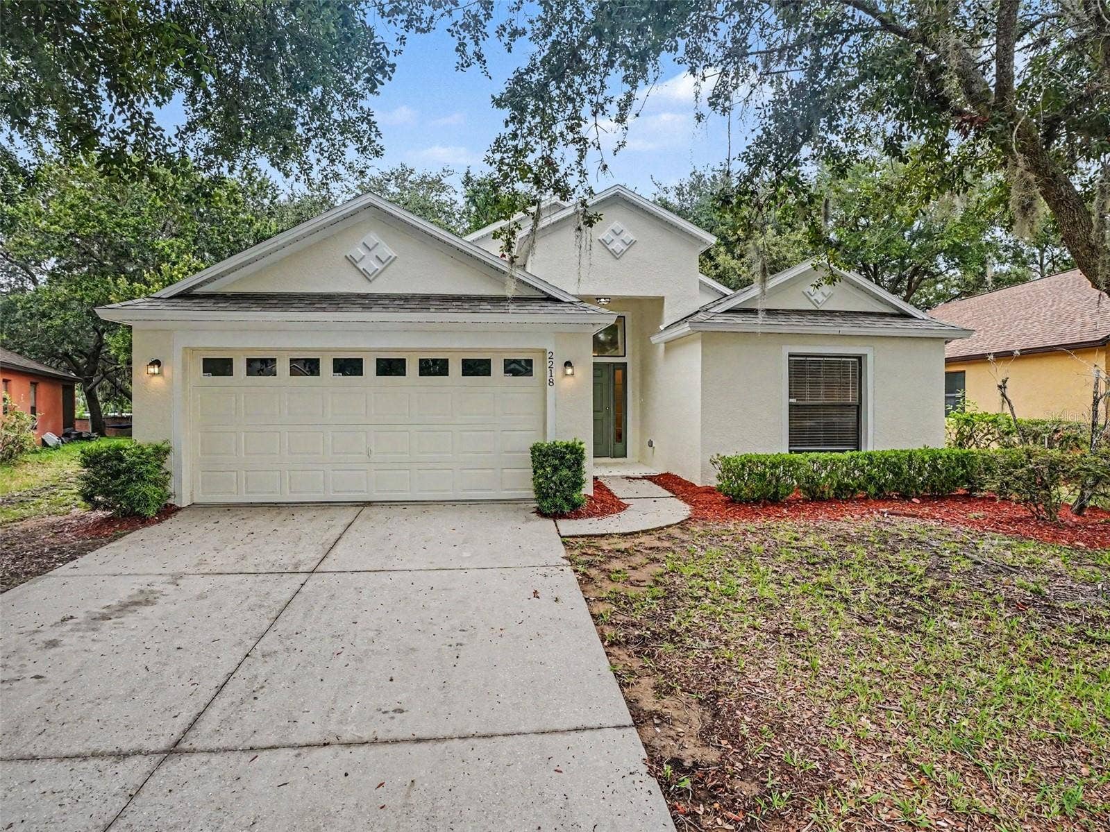 2218 BRACKNELL FOREST TRAIL, Tavares, FL 32778 2218 BRACKNELL FOREST TRAIL, Tavares, FL 32778