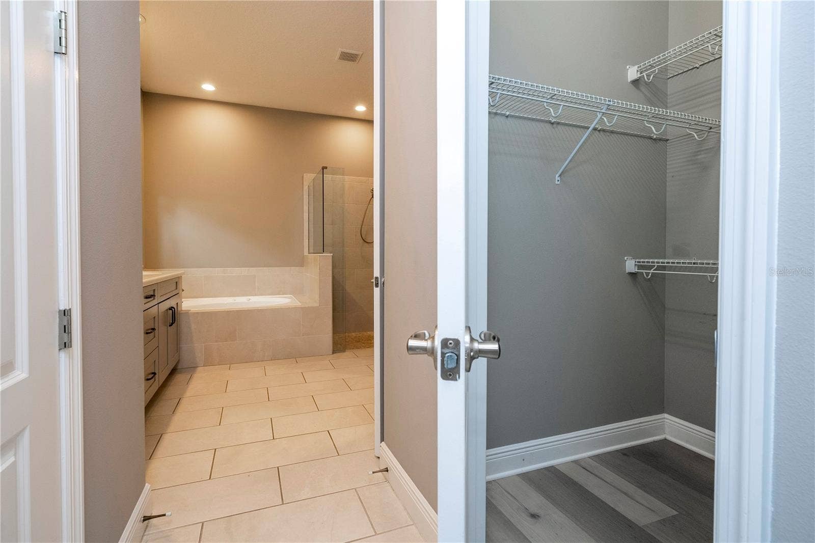 7573 GREEN MOUNTAIN WAY, Winter Garden, FL 34787 7573 GREEN MOUNTAIN WAY, Winter Garden, FL 34787