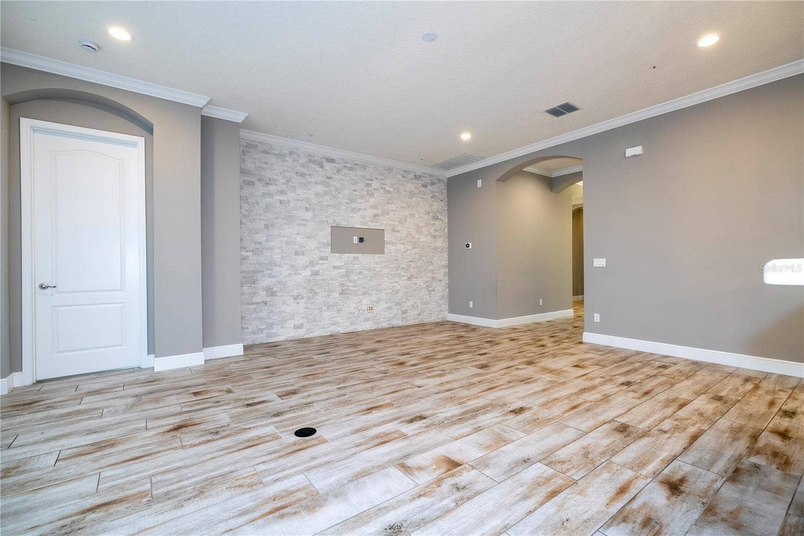7573 GREEN MOUNTAIN WAY, Winter Garden, FL 34787 7573 GREEN MOUNTAIN WAY, Winter Garden, FL 34787