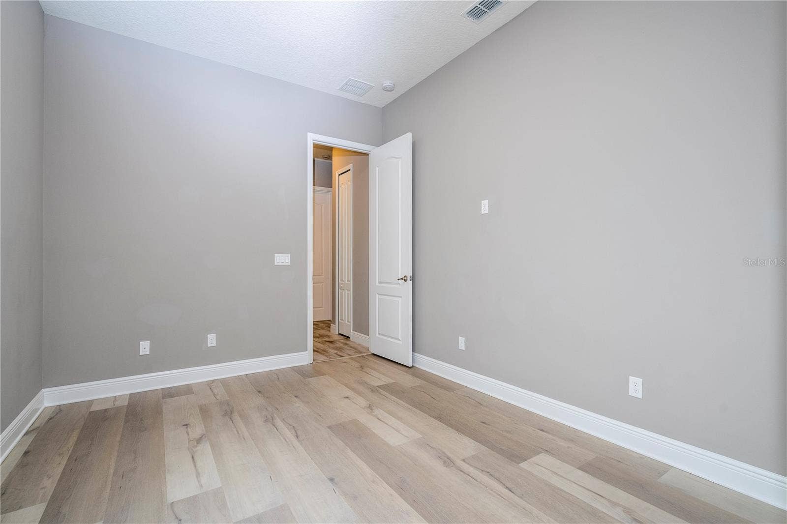 7573 GREEN MOUNTAIN WAY, Winter Garden, FL 34787 7573 GREEN MOUNTAIN WAY, Winter Garden, FL 34787