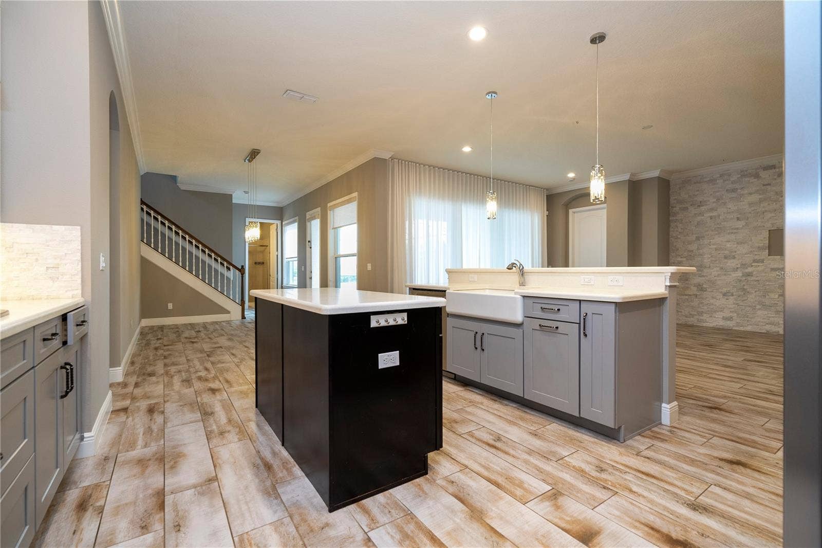 7573 GREEN MOUNTAIN WAY, Winter Garden, FL 34787 7573 GREEN MOUNTAIN WAY, Winter Garden, FL 34787