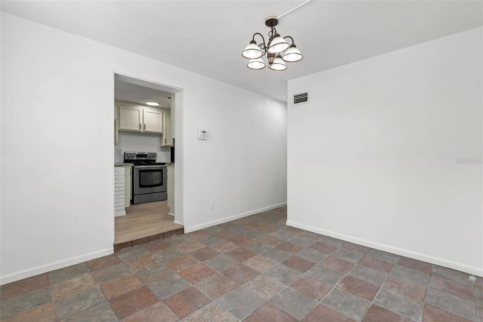 1432 RICHMOND AVENUE, Daytona Beach, FL 32117
