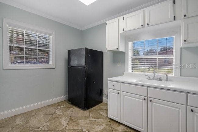 604 N SINCLAIR AVENUE, Tavares, FL 32778 604 N SINCLAIR AVENUE, Tavares, FL 32778