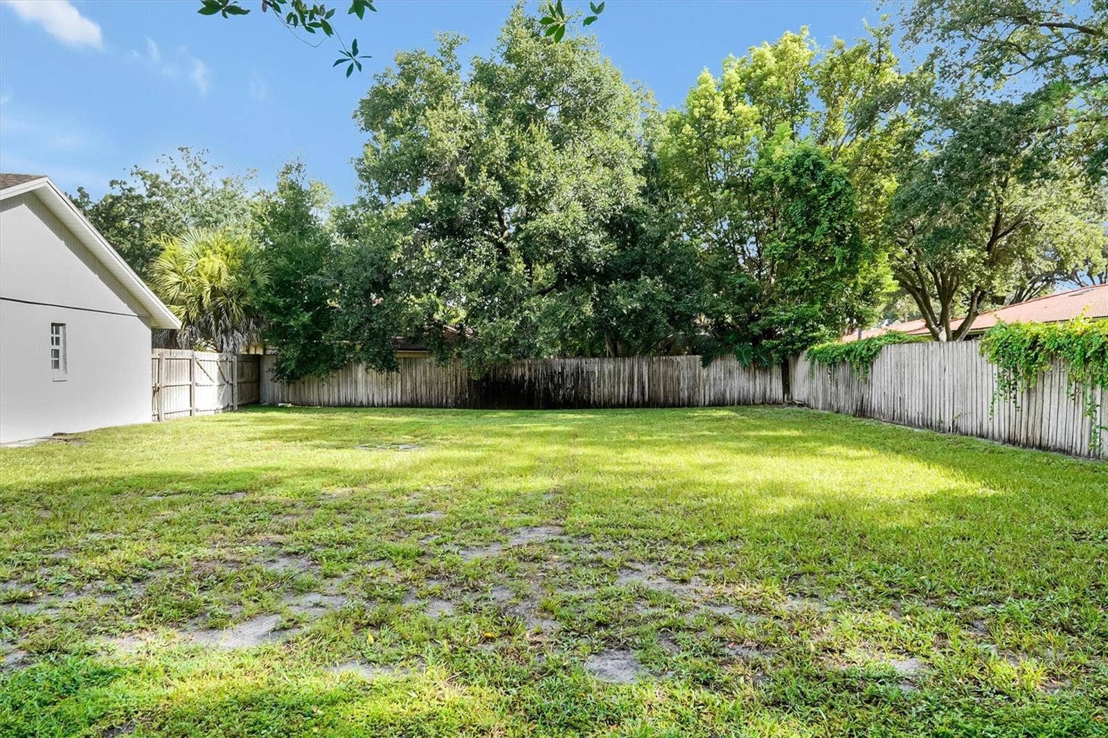 8405 WAIALAE COURT, Orlando, FL 32819 1/3 acre backyard