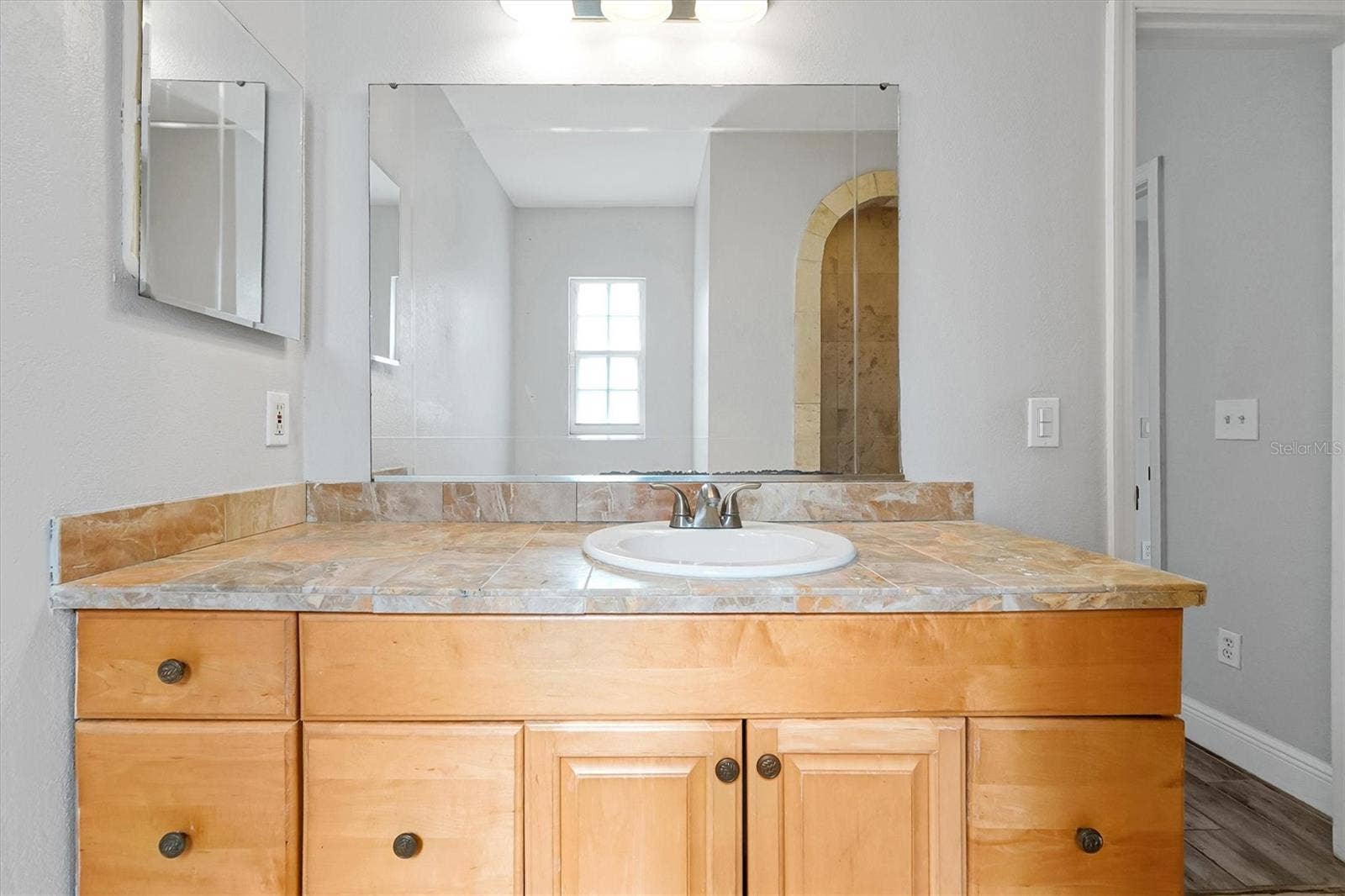 8405 WAIALAE COURT, Orlando, FL 32819 Master Bathroom