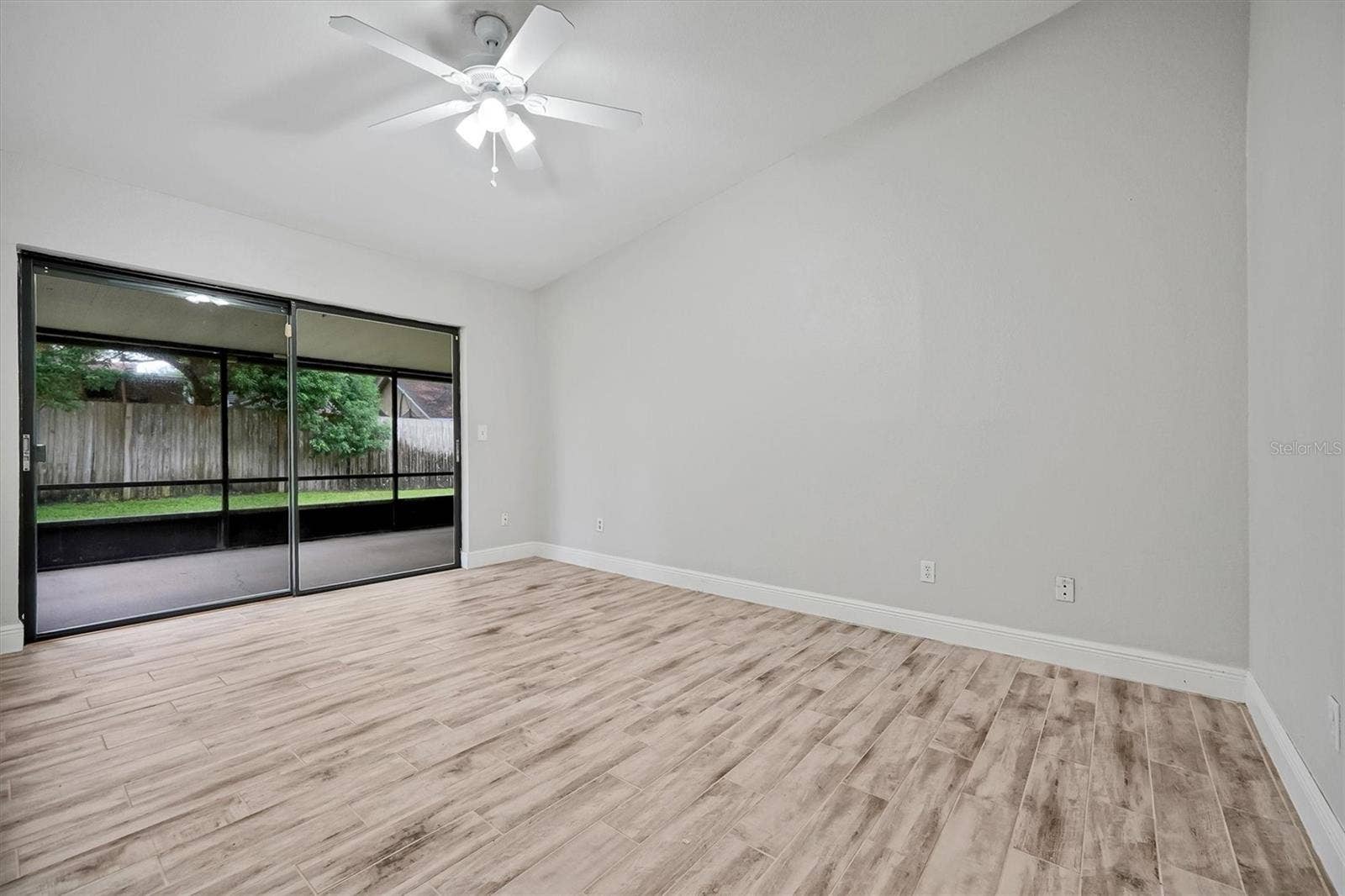 8405 WAIALAE COURT, Orlando, FL 32819 Master bedroom