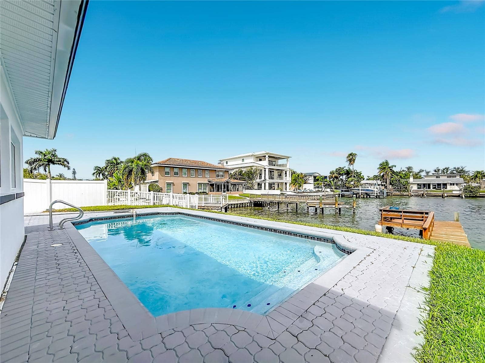 720 CAPRI BOULEVARD, St Petersburg, FL 33706 720 CAPRI BOULEVARD, St Petersburg, FL 33706