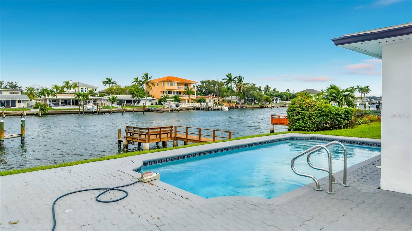 720 CAPRI BOULEVARD, St Petersburg, FL 33706 720 CAPRI BOULEVARD, St Petersburg, FL 33706