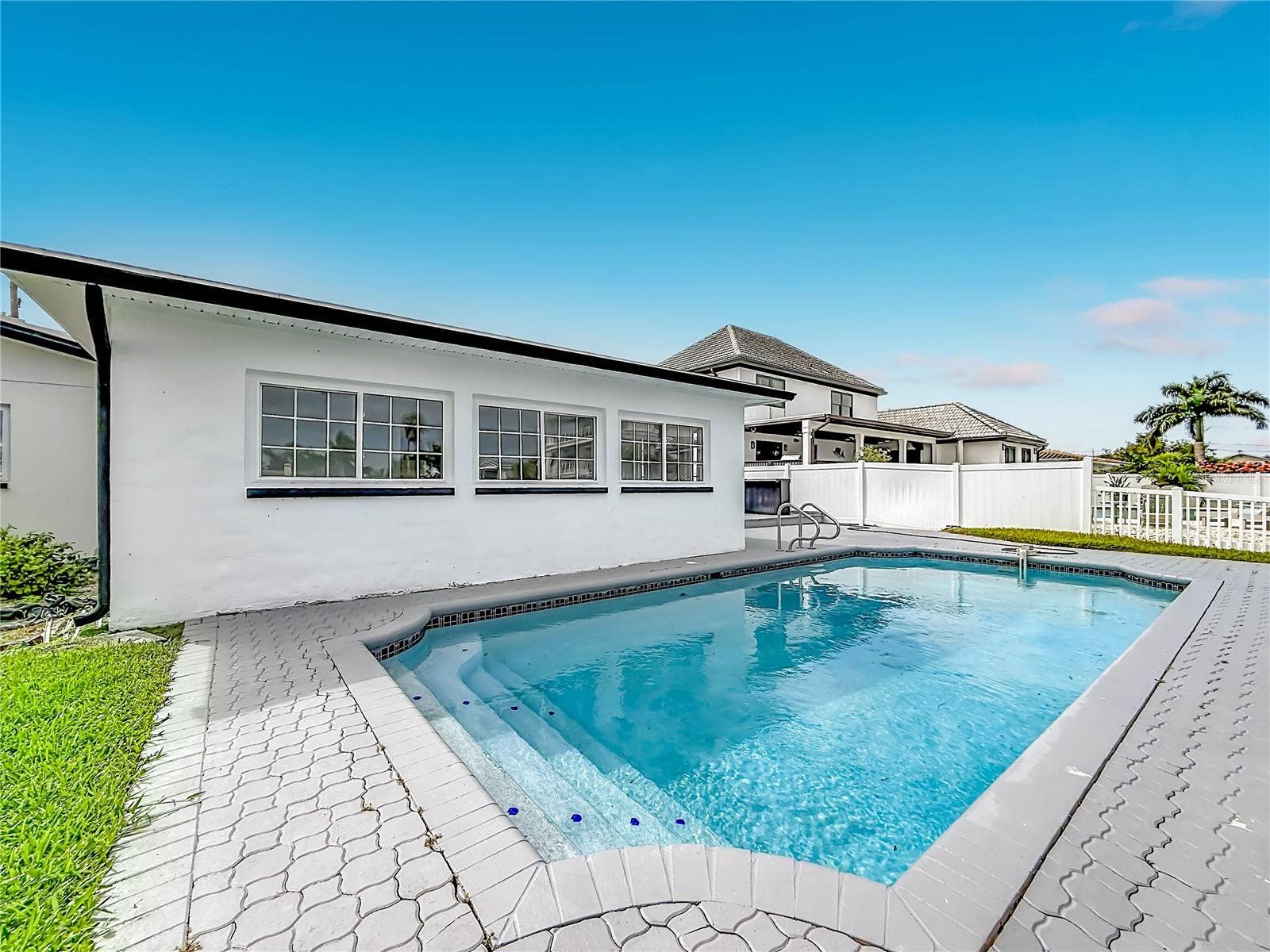 720 CAPRI BOULEVARD, St Petersburg, FL 33706 720 CAPRI BOULEVARD, St Petersburg, FL 33706