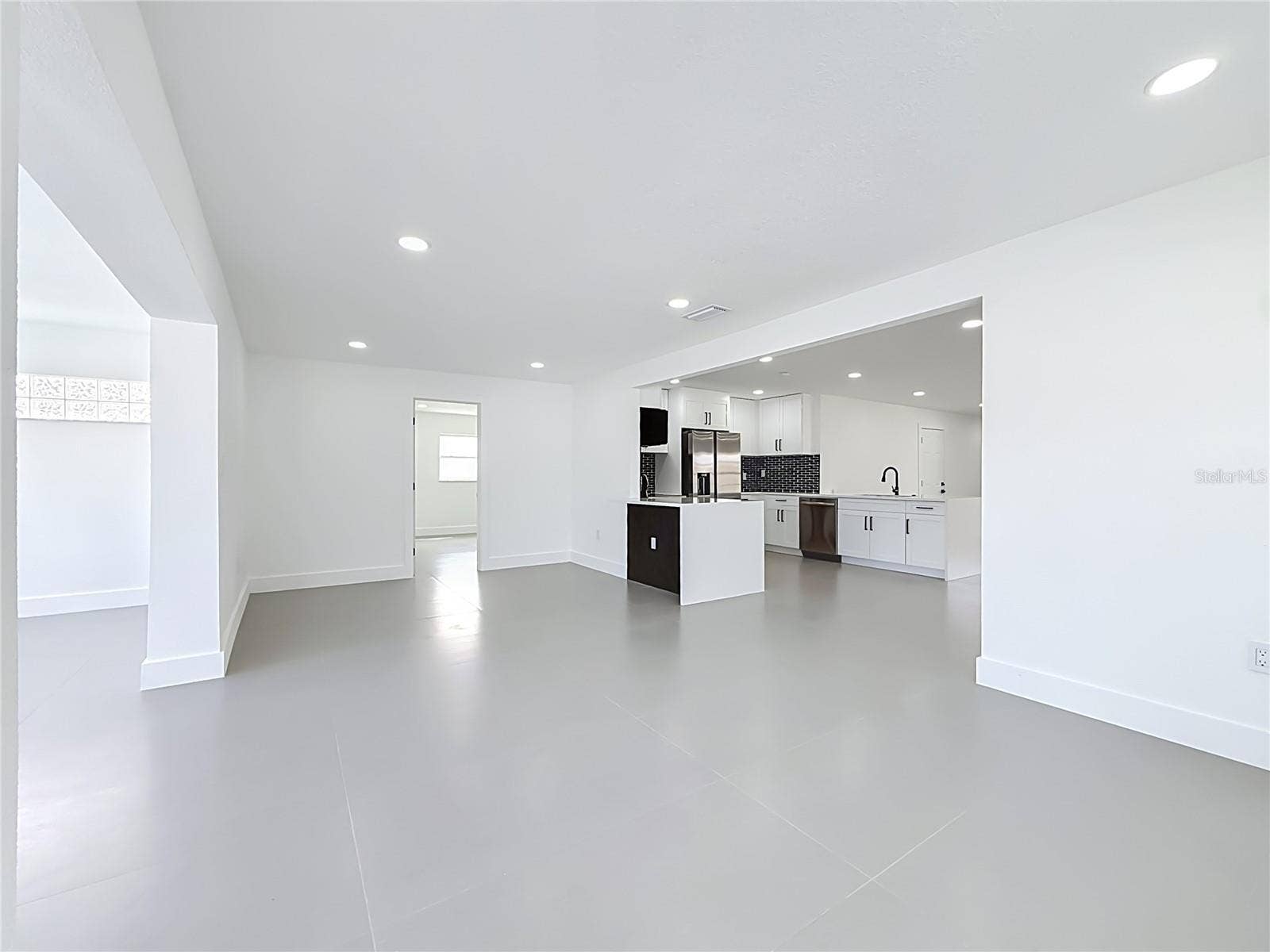 720 CAPRI BOULEVARD, St Petersburg, FL 33706 720 CAPRI BOULEVARD, St Petersburg, FL 33706