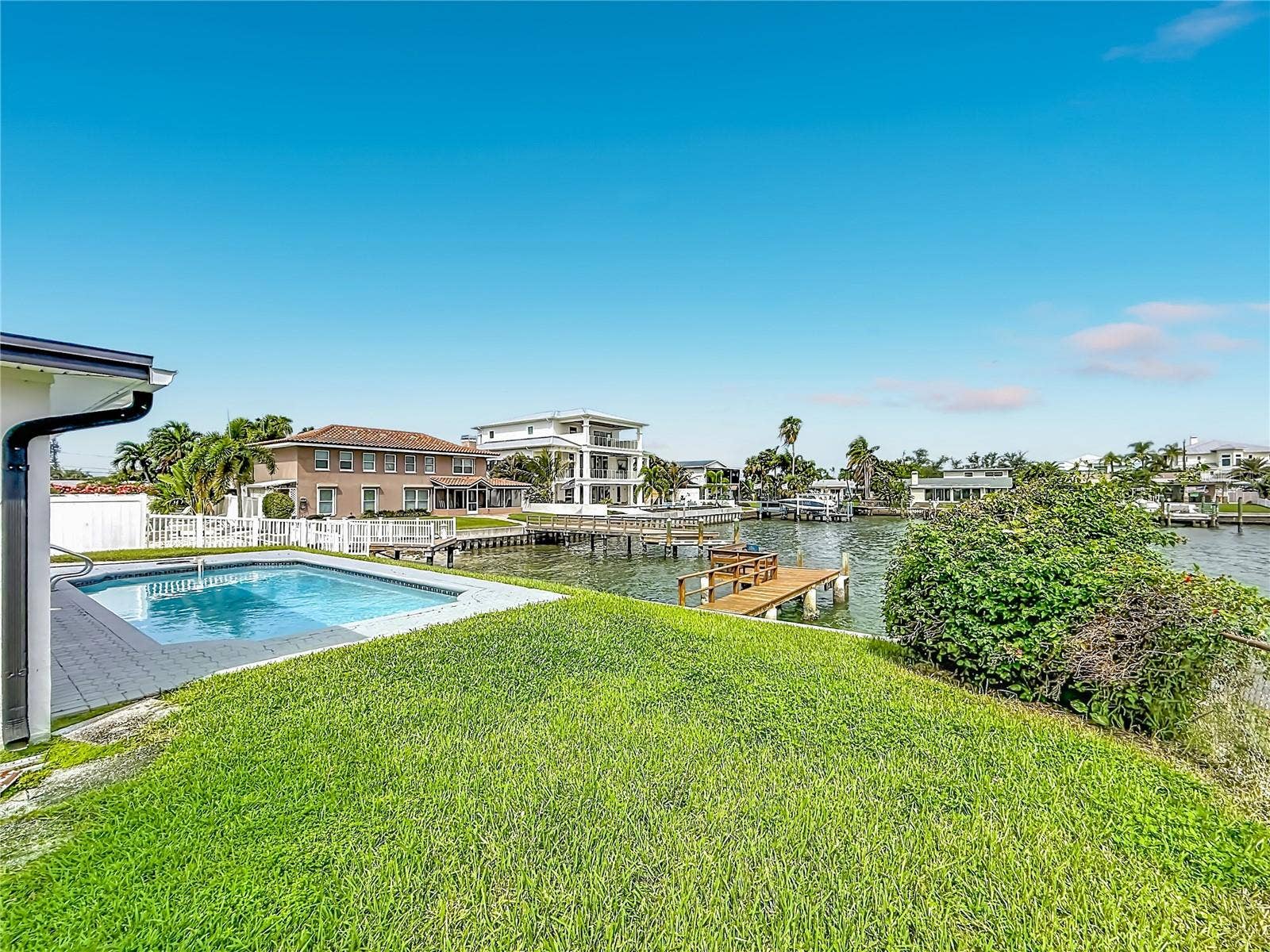 720 CAPRI BOULEVARD, St Petersburg, FL 33706 720 CAPRI BOULEVARD, St Petersburg, FL 33706