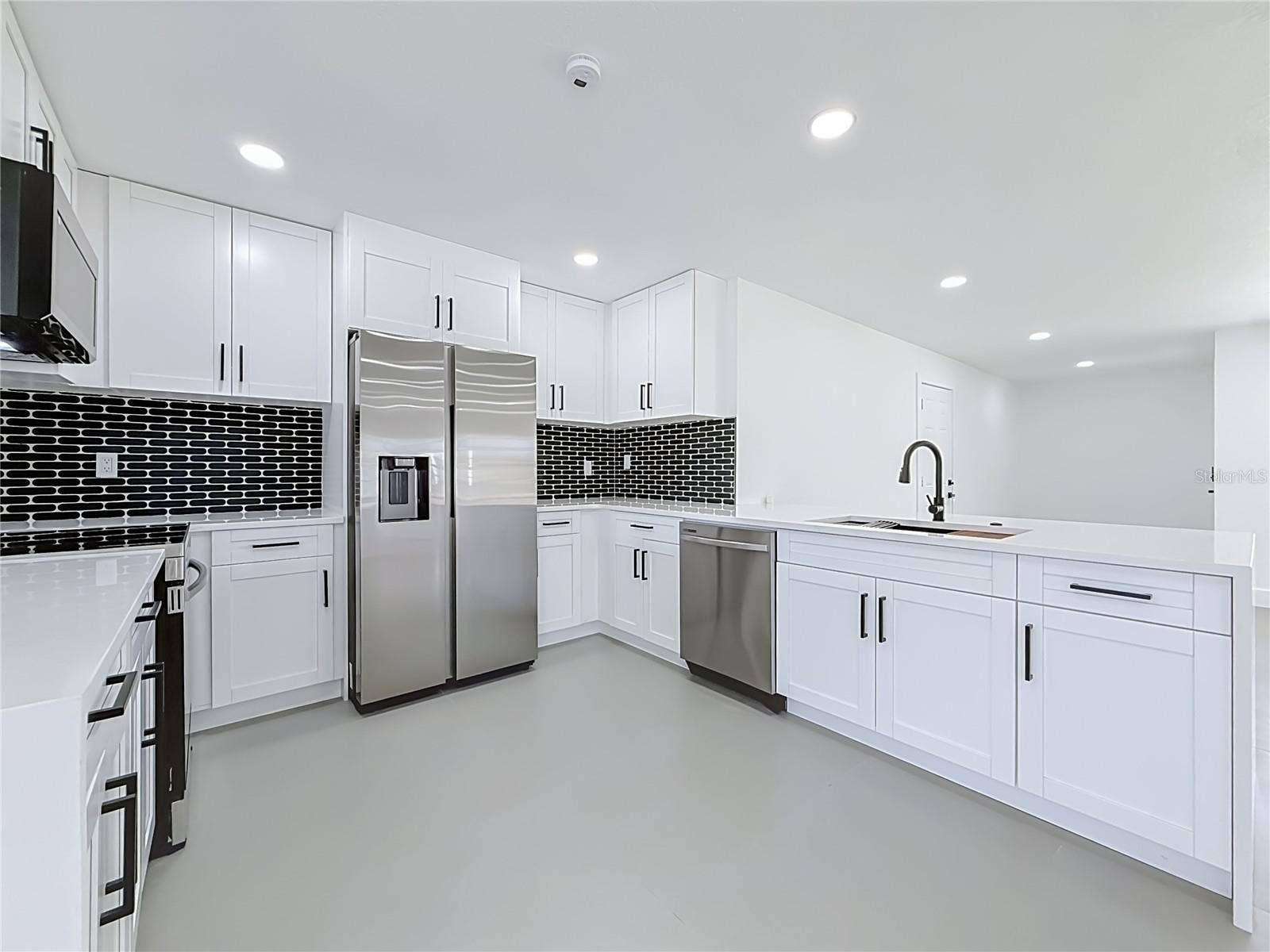 720 CAPRI BOULEVARD, St Petersburg, FL 33706 720 CAPRI BOULEVARD, St Petersburg, FL 33706