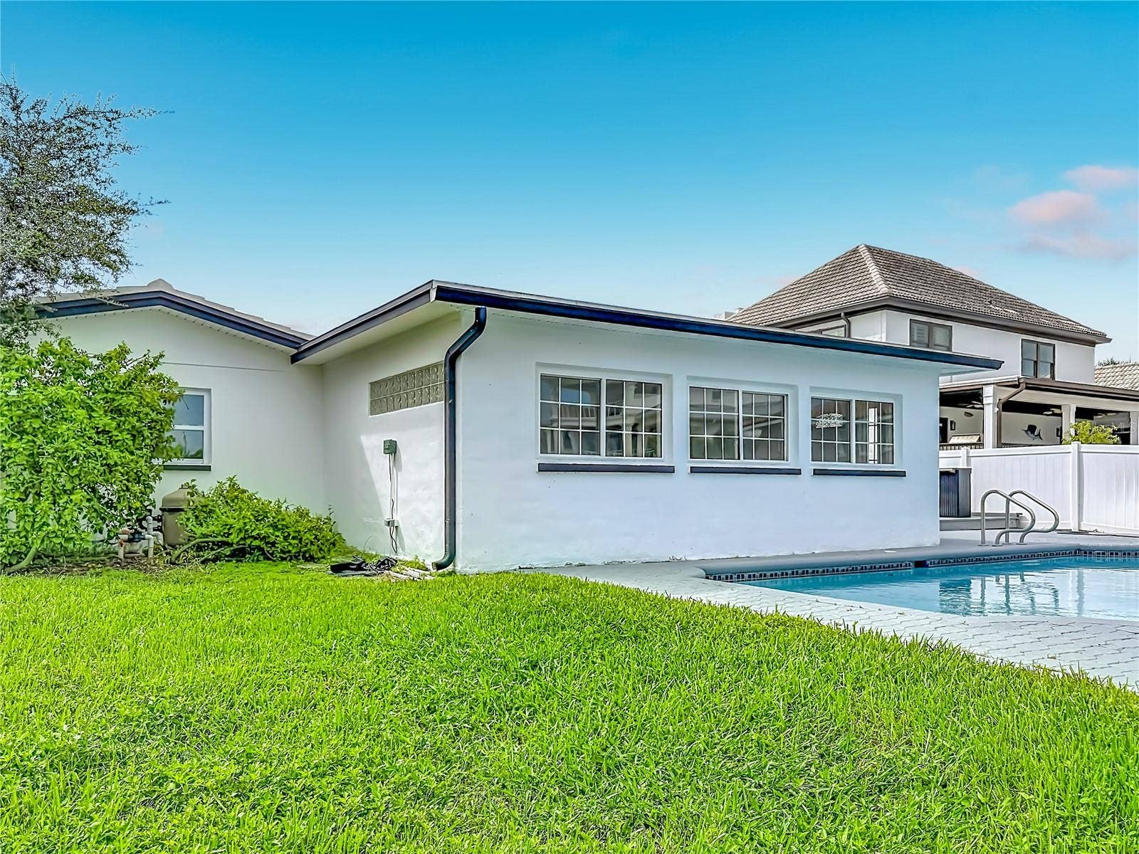 720 CAPRI BOULEVARD, St Petersburg, FL 33706 720 CAPRI BOULEVARD, St Petersburg, FL 33706
