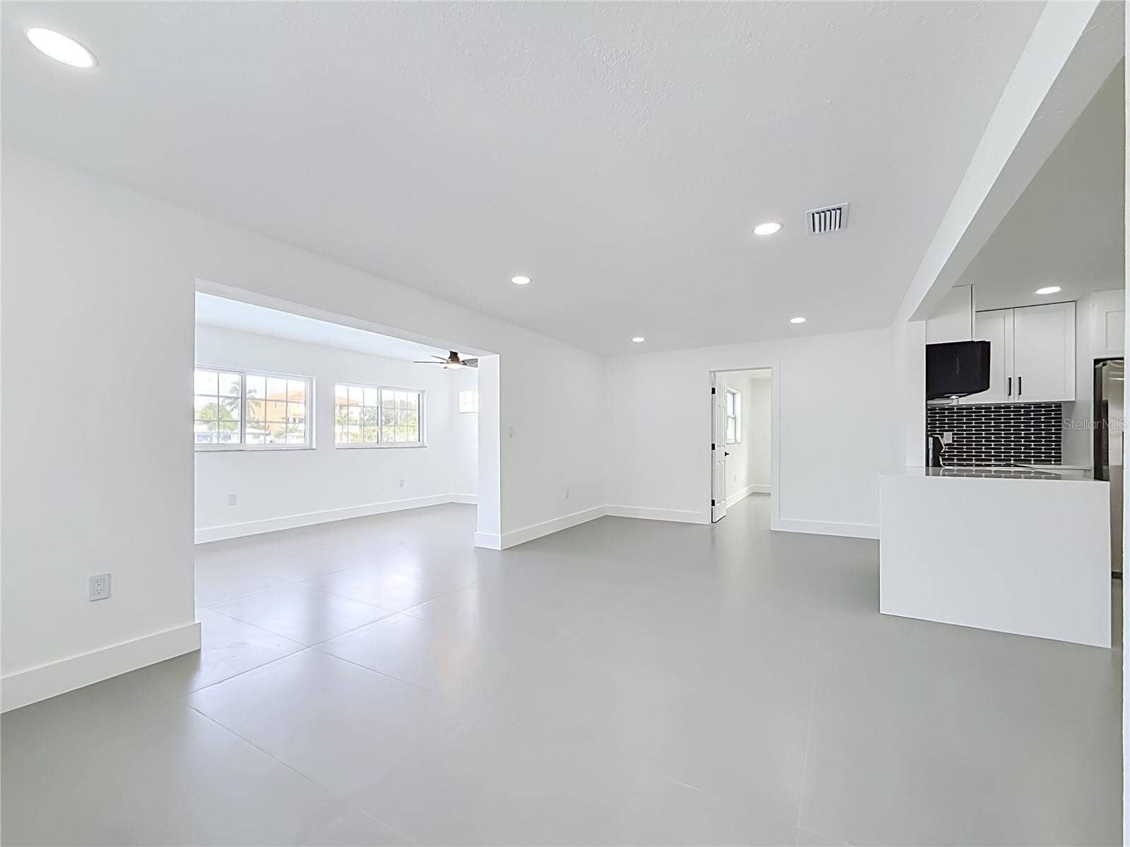 720 CAPRI BOULEVARD, St Petersburg, FL 33706 720 CAPRI BOULEVARD, St Petersburg, FL 33706