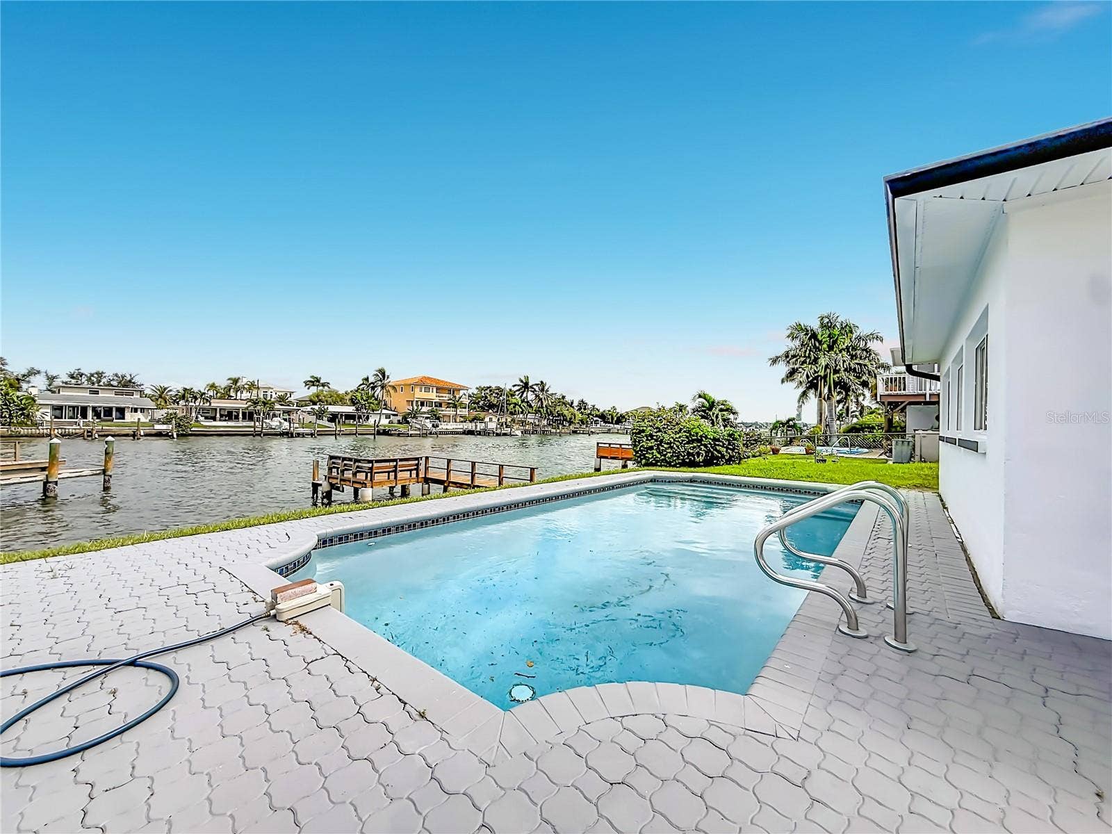 720 CAPRI BOULEVARD, St Petersburg, FL 33706 720 CAPRI BOULEVARD, St Petersburg, FL 33706