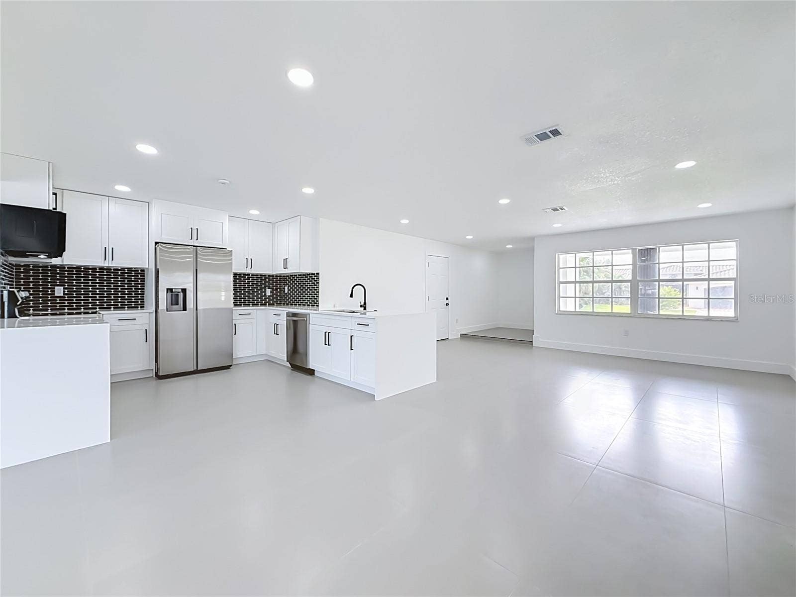 720 CAPRI BOULEVARD, St Petersburg, FL 33706 720 CAPRI BOULEVARD, St Petersburg, FL 33706