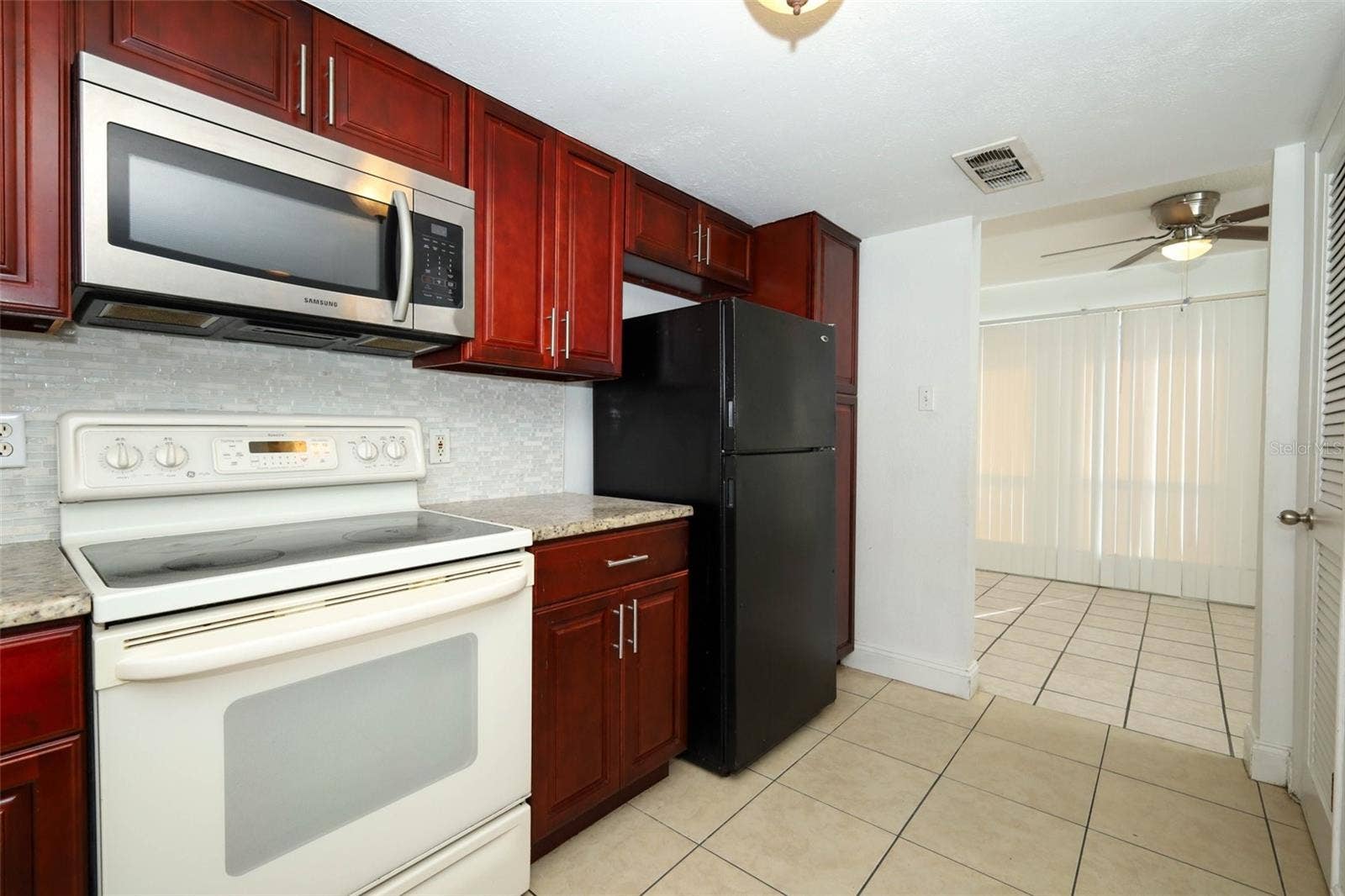 3994 CRAYRICH CIRCLE, #C4, Orlando, FL 32839 kitchen