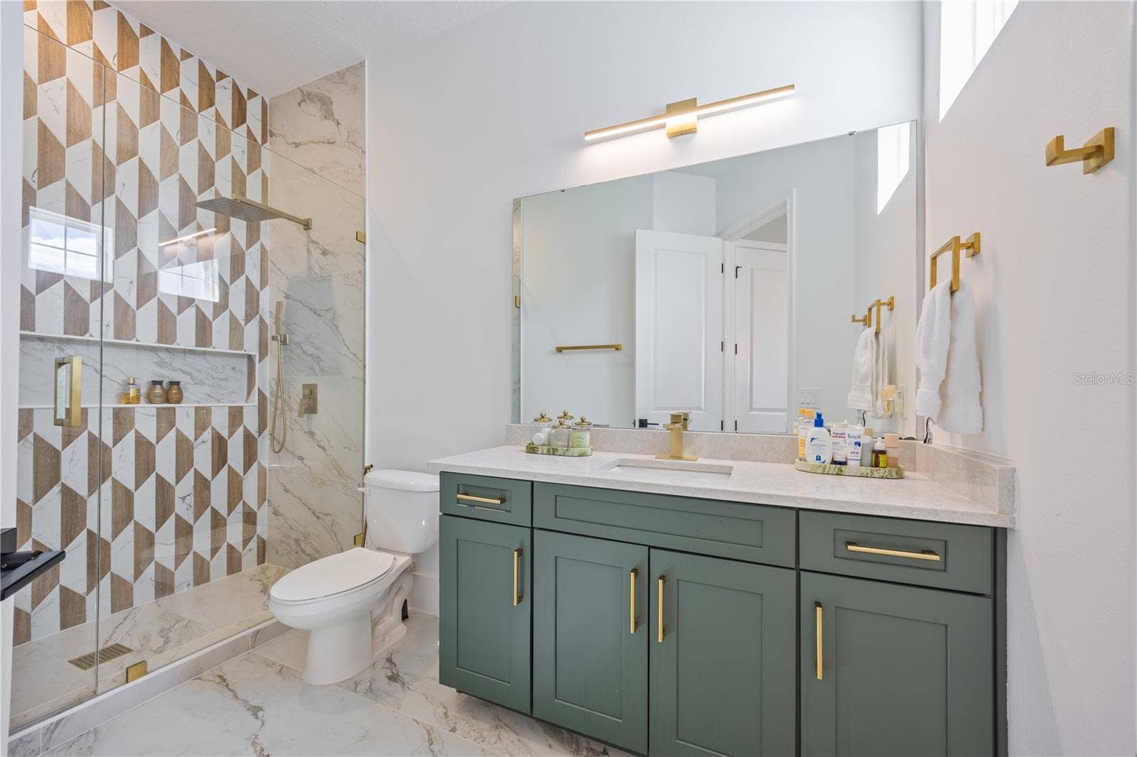 16077 BARKLY RIDGE COURT, Winter Garden, FL 34787 16077 BARKLY RIDGE COURT, Winter Garden, FL 34787