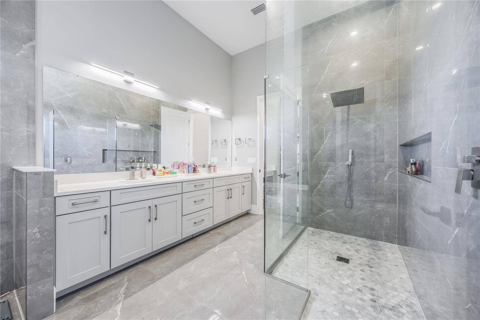 16077 BARKLY RIDGE COURT, Winter Garden, FL 34787 16077 BARKLY RIDGE COURT, Winter Garden, FL 34787