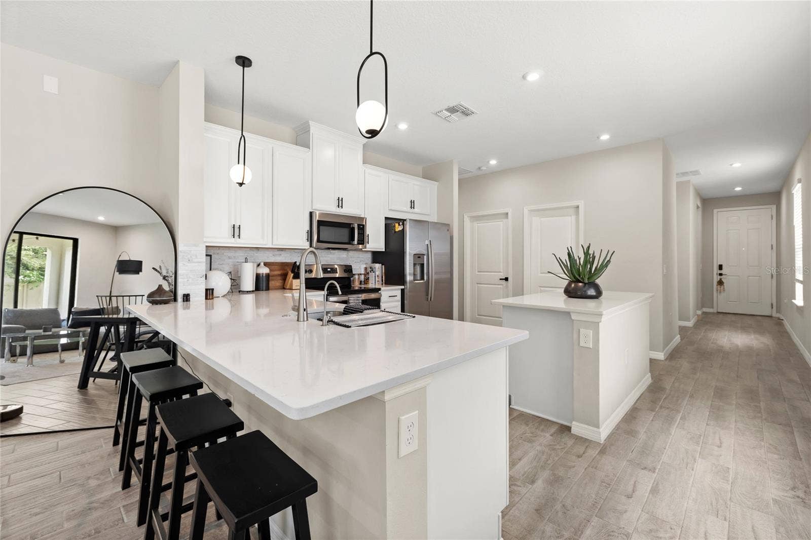1122 WILDMEADOW RUN, Winter Park, FL 32792 Kitchen + Foyer