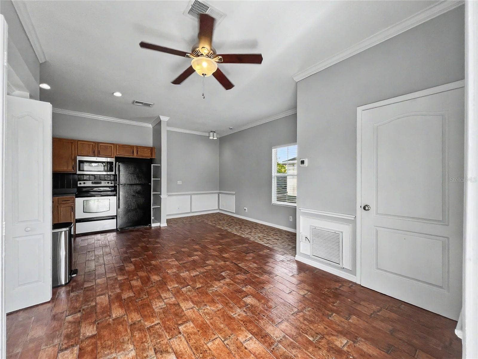 205 N VILLAGE STREET, Celebration, FL 34747 205 N VILLAGE STREET, Celebration, FL 34747