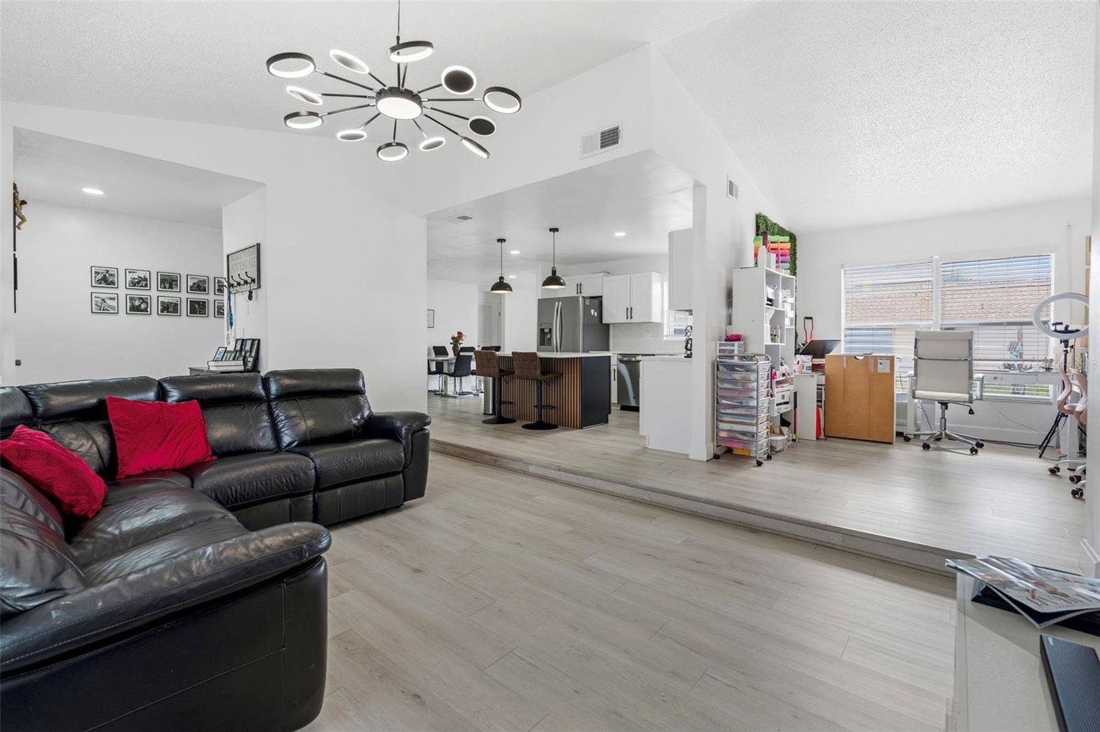 10500 RAMBLEWOOD ROAD, Orlando, FL 32837 10500 RAMBLEWOOD ROAD, Orlando, FL 32837