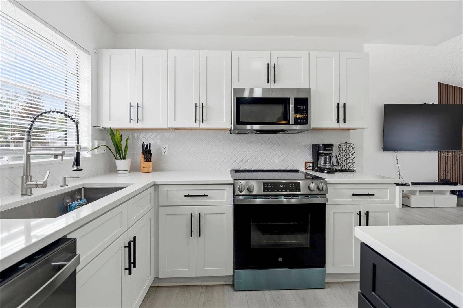 10500 RAMBLEWOOD ROAD, Orlando, FL 32837 10500 RAMBLEWOOD ROAD, Orlando, FL 32837