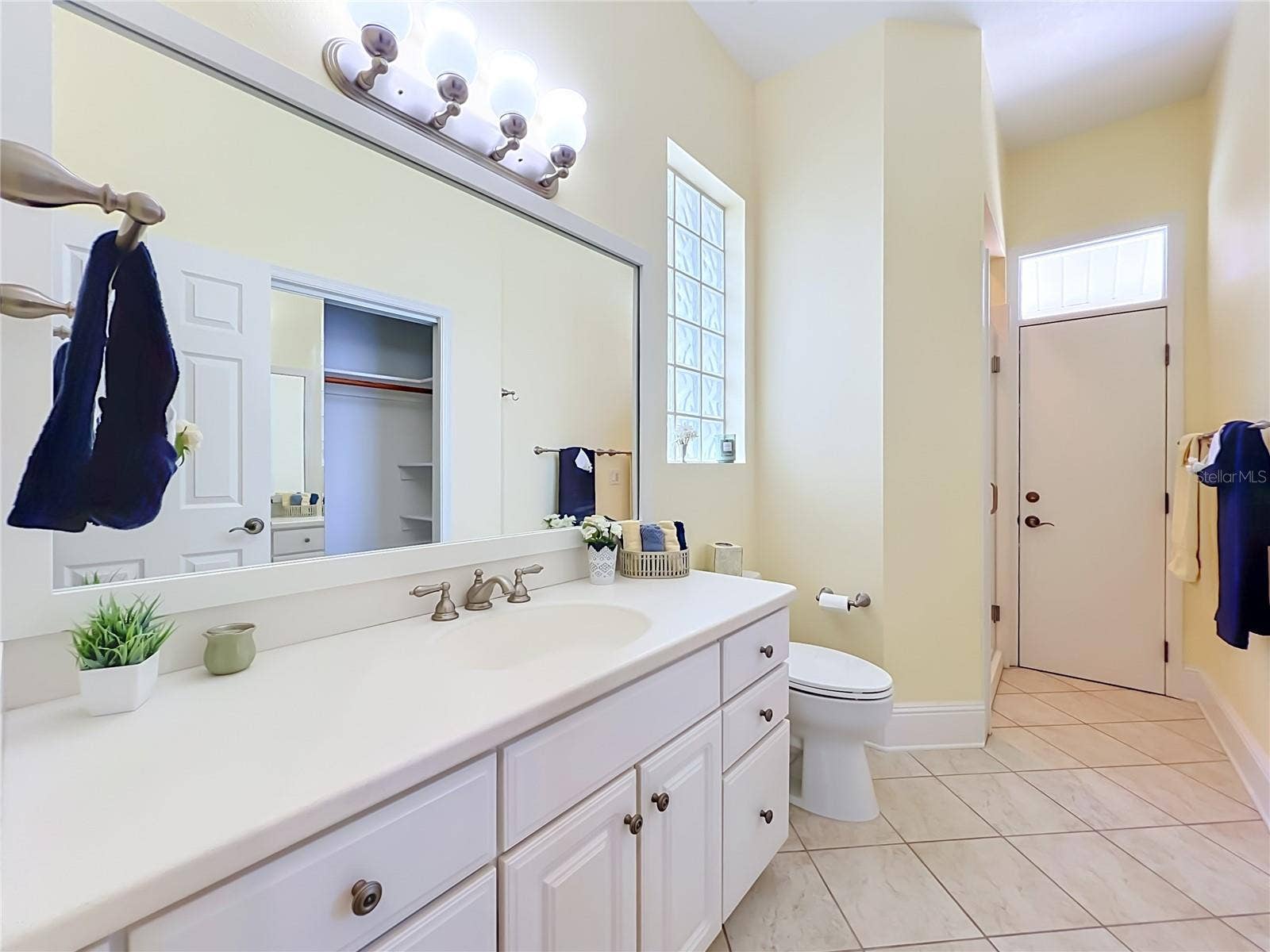 2667 COCHISE TRAIL, Winter Park, FL 32789 BEDROOM 2 ENSUITE BATHROOM