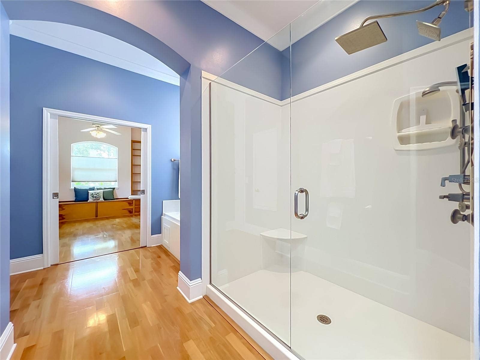 2667 COCHISE TRAIL, Winter Park, FL 32789 PRIMARY LARGE SHOWER W MULTIPLE UPGRADED SHOWER HEADS