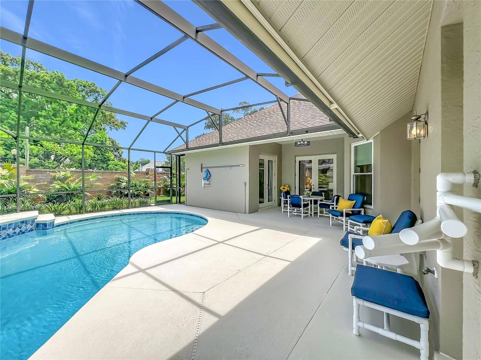 2667 COCHISE TRAIL, Winter Park, FL 32789 OUTDOOR SHOWER