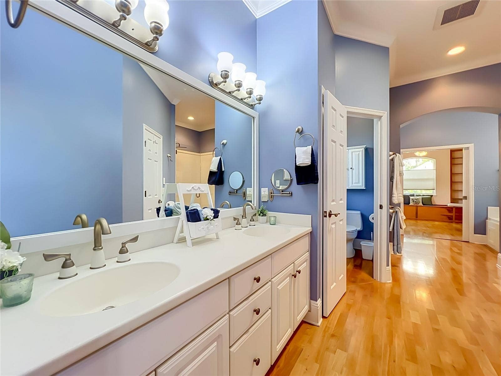 2667 COCHISE TRAIL, Winter Park, FL 32789 LINEN CLOSET BEHIND DOOR TO TOILET