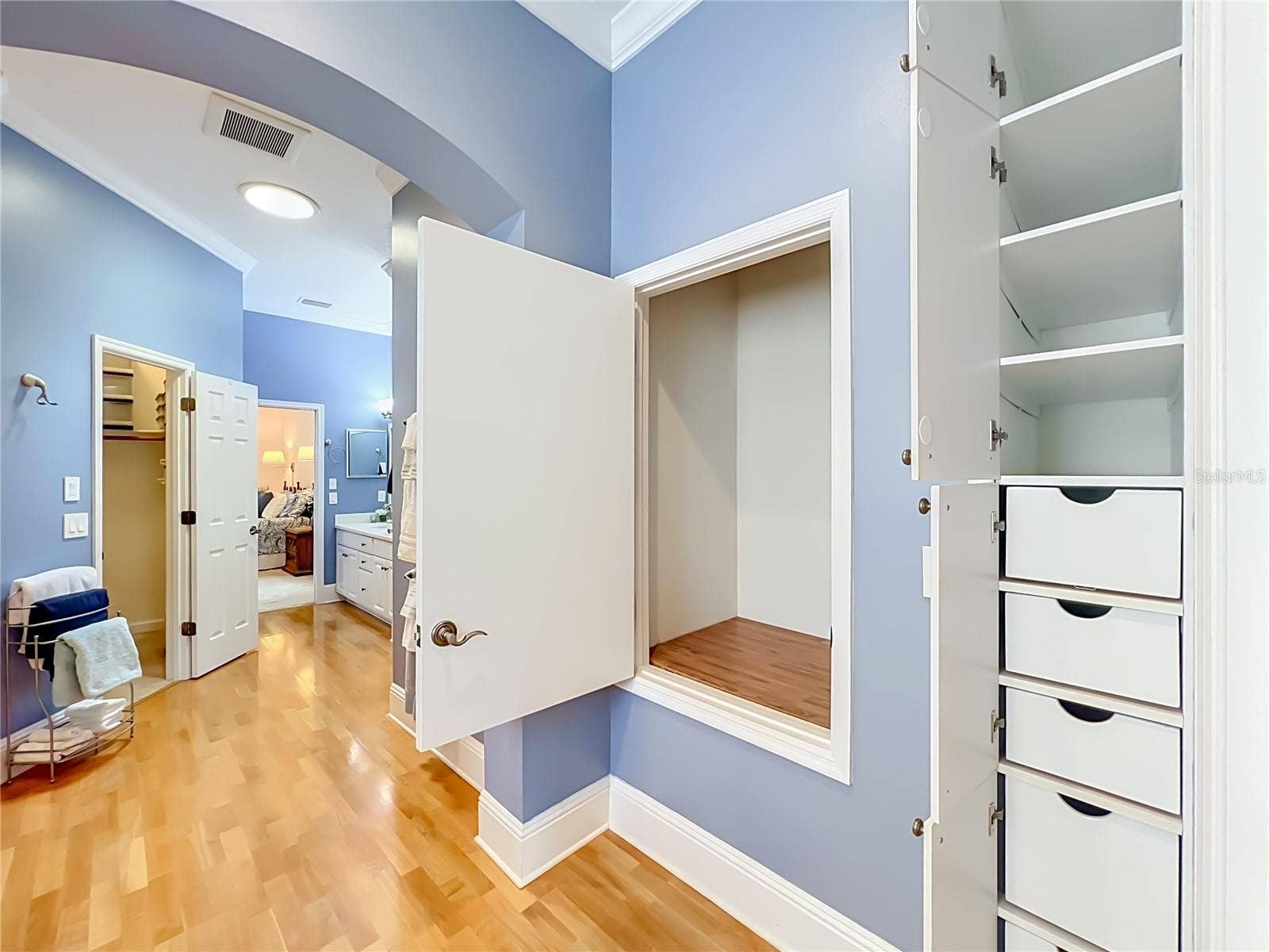 2667 COCHISE TRAIL, Winter Park, FL 32789 PRIMARY AMAZING STORAGE