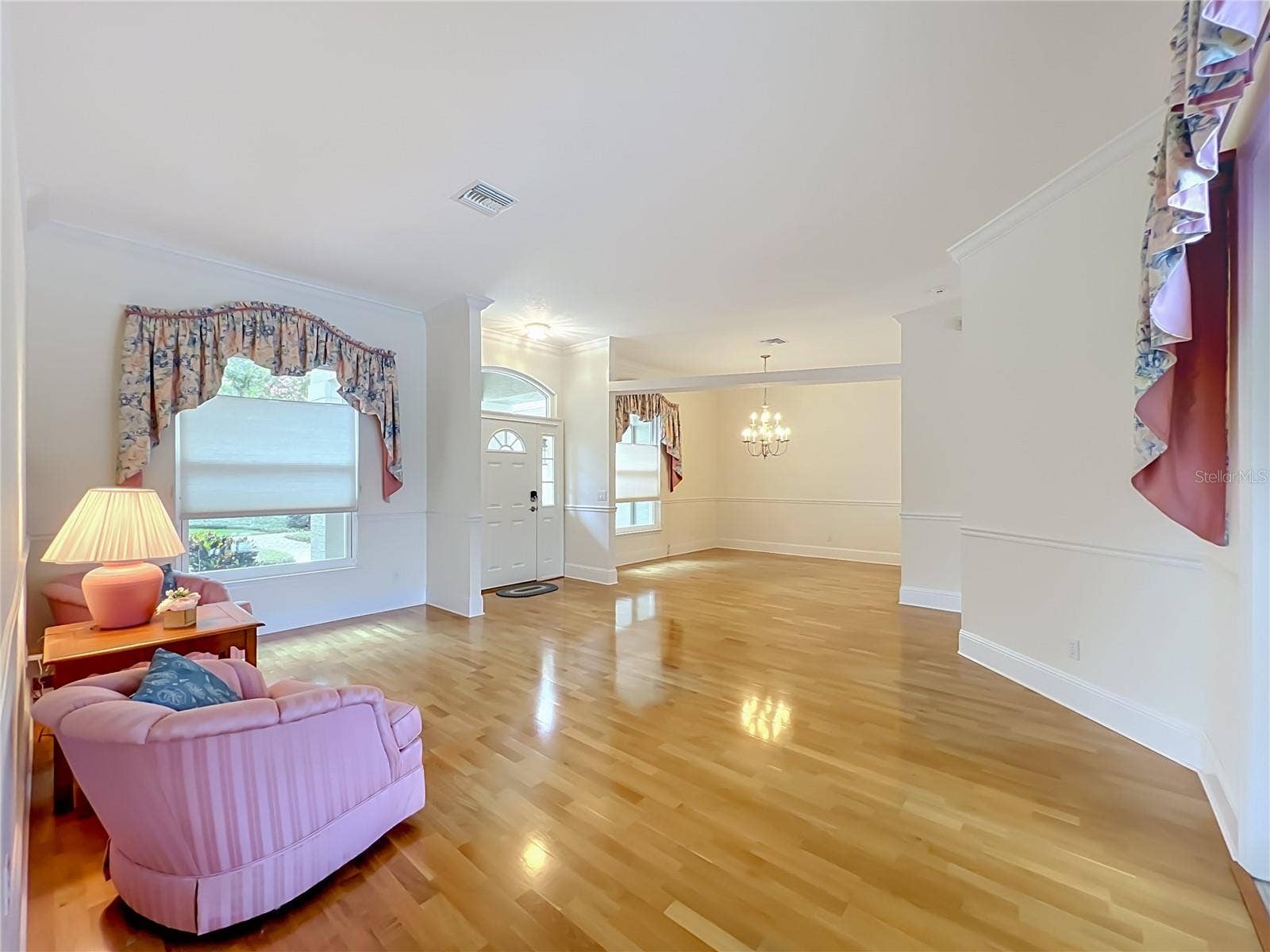 2667 COCHISE TRAIL, Winter Park, FL 32789 CROWN MOLDING IN LIVING AND DINING ROOMS